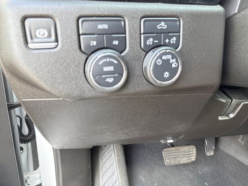 Used 2025 Chevrolet Silverado 1500 LT AWD/4WD image 24