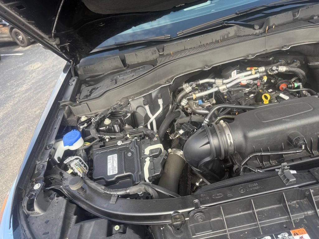 Used 2024 Ford Explorer XLT w/ Equipment Group 202A AWD/4WD image 60