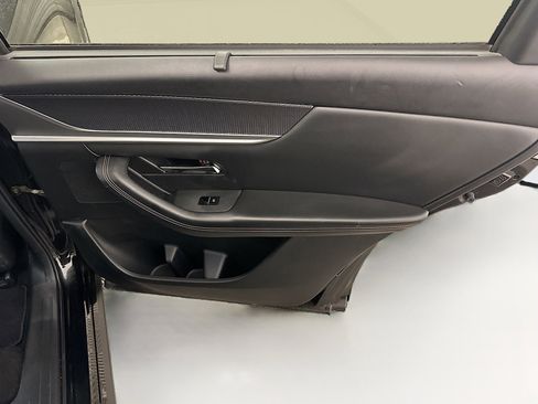 Used 2024 MAZDA CX-90 3.3 Turbo w/ Premium Package image 32