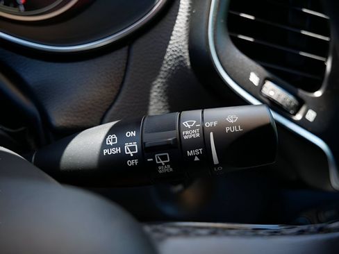 Used 2019 Jeep Cherokee Trailhawk w/ Cold Weather Group AWD/4WD image 21