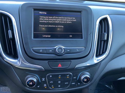 Used 2021 Chevrolet Equinox LT FWD image 13