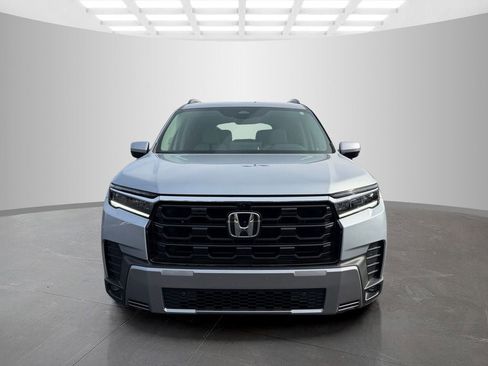 New 2026 Honda Pilot Touring image 2