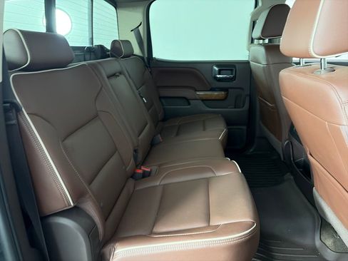 Used 2018 Chevrolet Silverado 1500 High Country AWD/4WD image 28