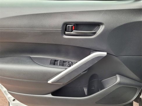 Certified 2023 Toyota Corolla Cross LE w/ Moonroof Package image 22