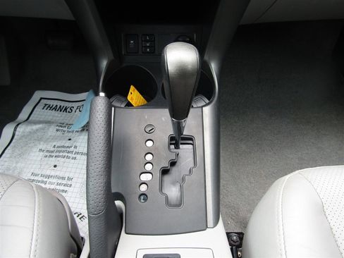 Used 2011 Toyota RAV4 Limited image 27