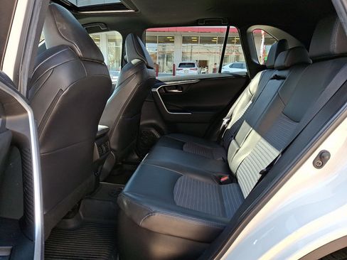 Used 2022 Toyota RAV4 XSE w/ XSE Grade Weather Package AWD/4WD image 10