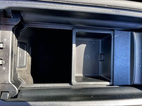 Used 2026 Mercedes-Benz GLC 300 4MATIC image 26