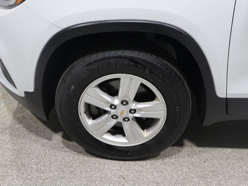 Used 2019 Chevrolet Trax LT w/ LT Convenience Package AWD/4WD image 8