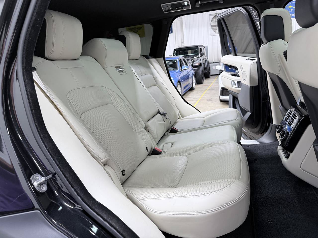Used 2022 Land Rover Range Rover P525 Westminster Edition AWD/4WD image 40