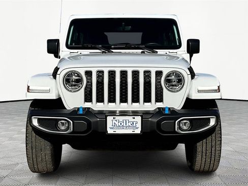 Used 2022 Jeep Wrangler Unlimited Sahara w/ Cold Weather Group image 3