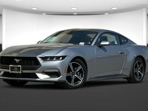 Used 2024 Ford Mustang Premium image 2