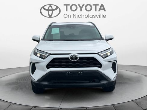 Used 2025 Toyota RAV4 XLE AWD/4WD image 9