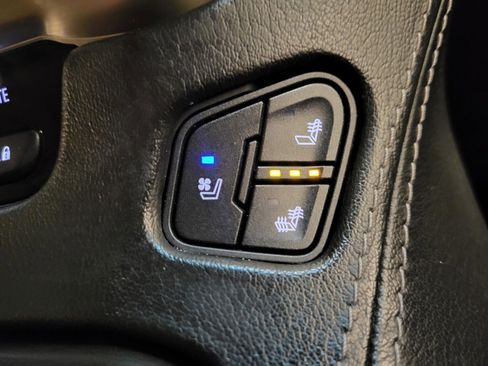 Used 2019 GMC Yukon Denali w/ Denali Ultimate Package image 47