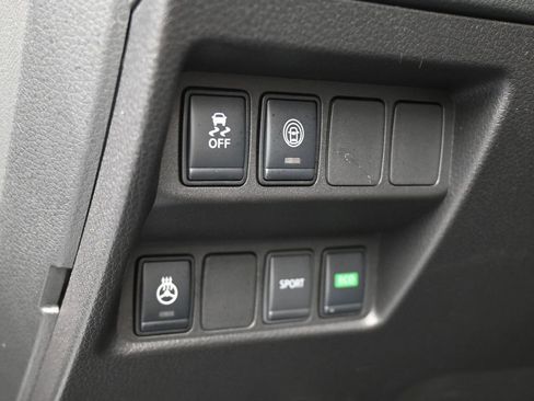 Used 2021 Nissan Rogue Sport SV image 14