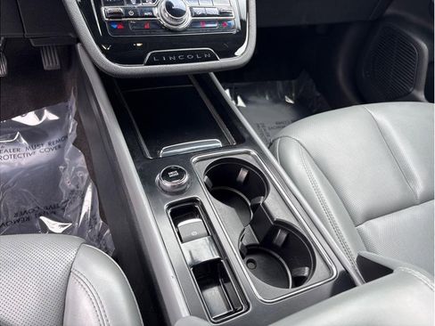 Used 2020 Lincoln Corsair Sport Utility 4D w/ Equipment Group 101A image 19