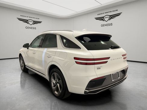Used 2026 Genesis GV70 2.5T Select AWD/4WD image 3