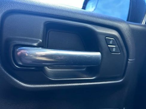 Used 2020 Chevrolet Silverado 1500 LT AWD/4WD image 15