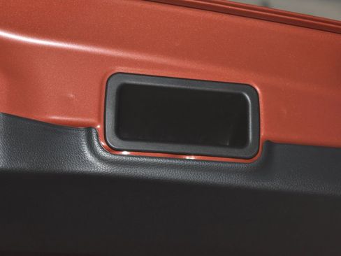 Used 2025 Subaru Crosstrek 2.0i Premium image 30