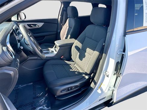 Used 2022 Chevrolet Blazer LT image 19