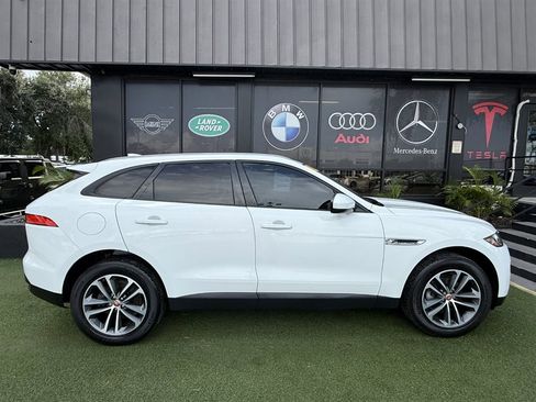 Used 2018 Jaguar F-PACE Premium image 8