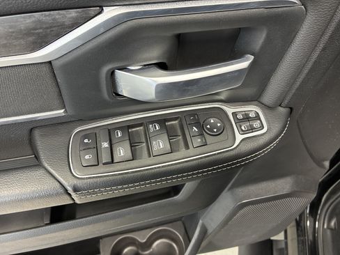 Certified 2024 RAM 2500 Big Horn w/ Night Edition AWD/4WD image 21