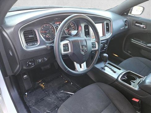 Used 2014 Dodge Charger R/T image 9