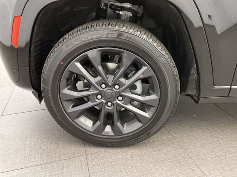 New 2026 Jeep Grand Cherokee Limited AWD/4WD image 8