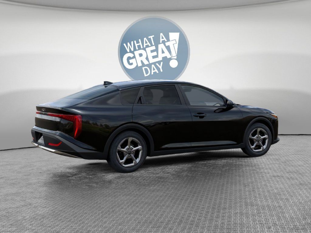 New 2026 Kia K4 FWD image 6