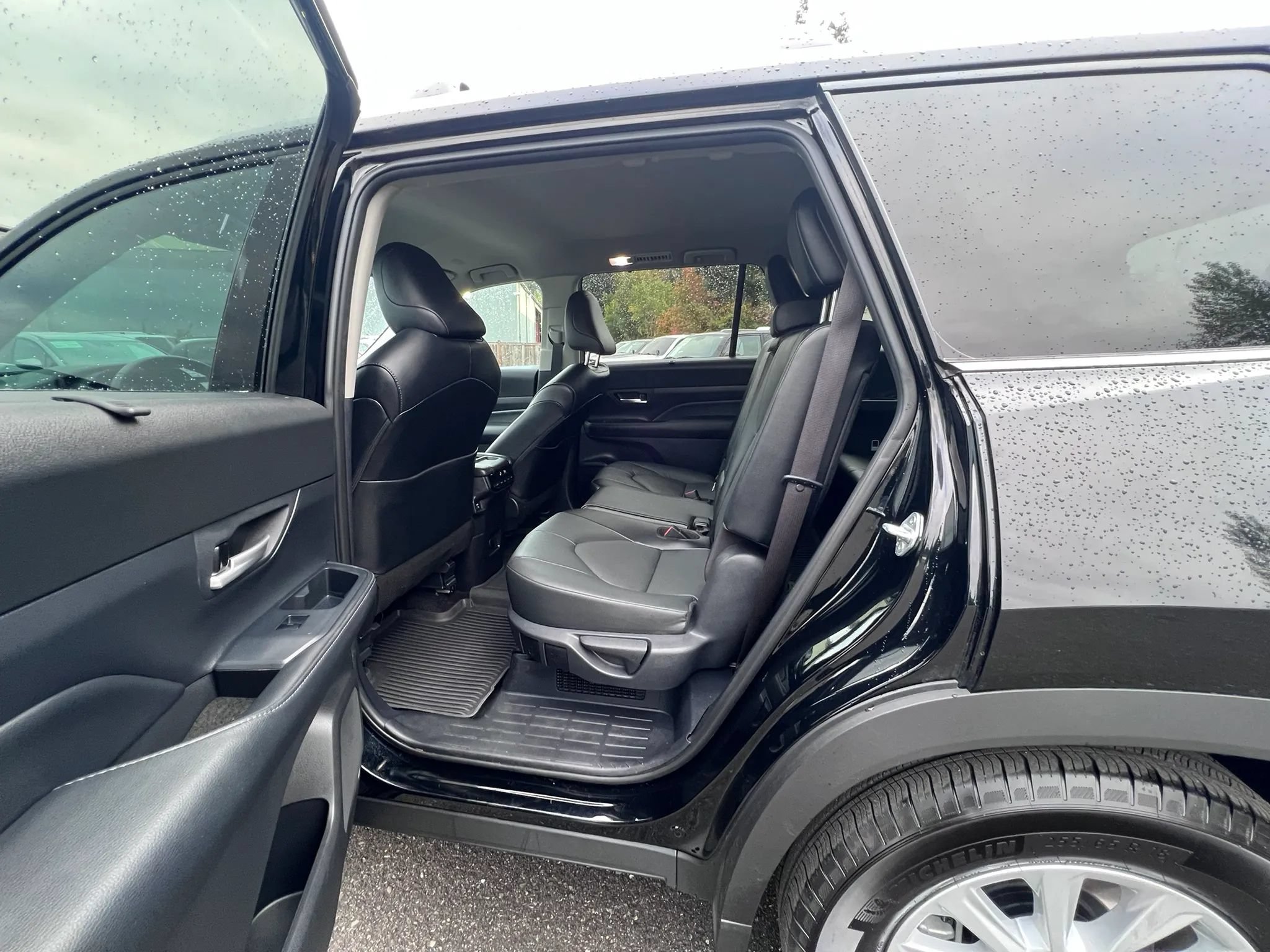 Used 2024 Toyota Grand Highlander AWD Hybrid image 34