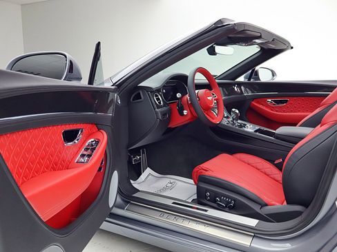 Certified 2022 Bentley Continental GT image 48