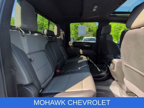 Used 2024 Chevrolet Silverado 2500 ZR2 w/ Technology Package AWD/4WD image 29