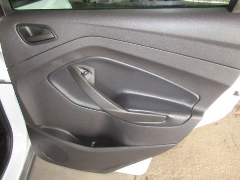 Used 2019 Ford Escape S image 29