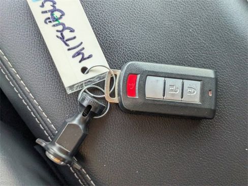 Used 2022 Mitsubishi Eclipse Cross SE image 35