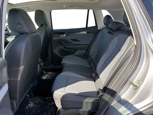 New 2026 Volkswagen Tiguan SE AWD/4WD image 16