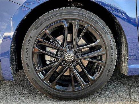 Used 2025 Toyota Camry SE image 8