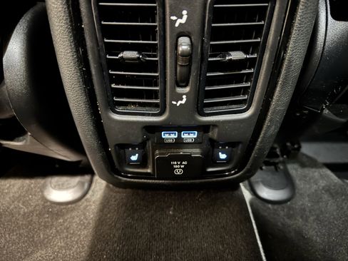 Used 2022 Dodge Durango GT image 37