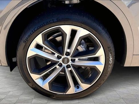 Used 2023 Audi Q5 2.0T Premium Plus w/ Premium Plus Package image 8