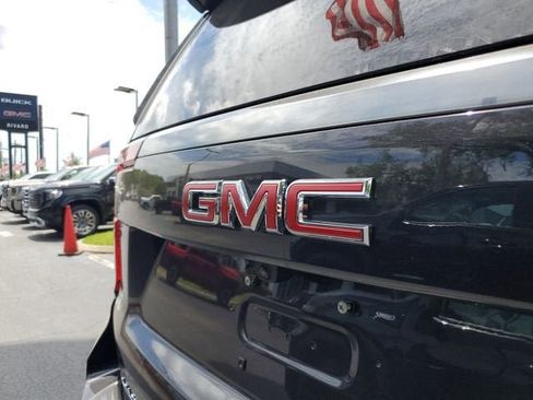 New 2026 GMC Yukon AT4 AWD/4WD image 7