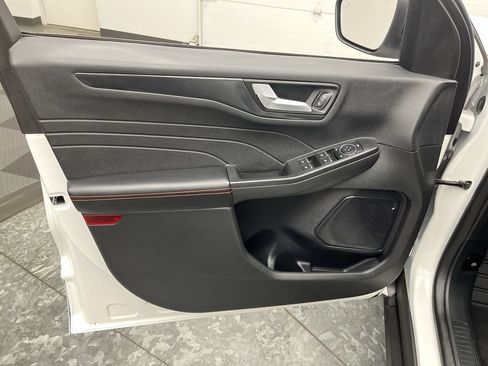 Certified 2023 Ford Escape ST-Line w/ Tech Pack #1 AWD/4WD image 8