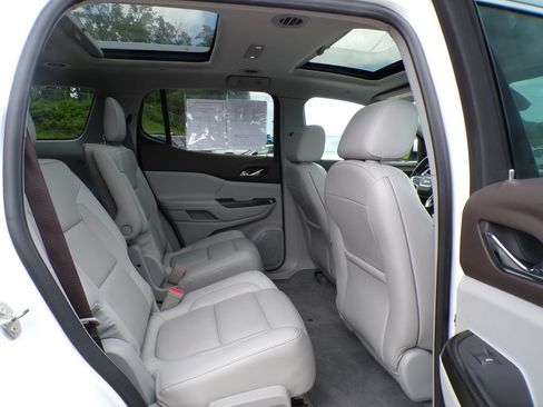 Used 2019 GMC Acadia SLT AWD/4WD image 21