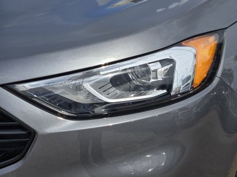 Used 2024 Ford Edge SE w/ Black Appearance Package image 6
