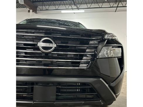 Used 2024 Nissan Rogue SV FWD image 5
