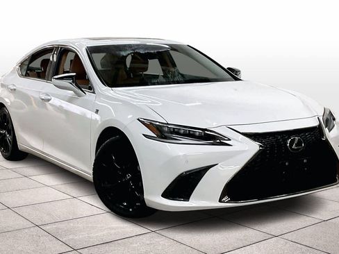Used 2023 Lexus ES 300h w/ Premium Package image 2