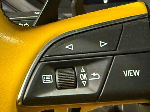 Used 2019 Lamborghini Urus image 54