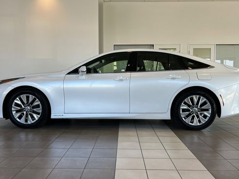 Used 2021 Toyota Mirai XLE image 7