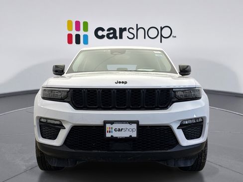 Used 2023 Jeep Grand Cherokee Limited w/ Black Appearance Package image 8