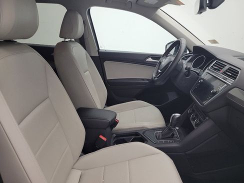 Used 2021 Volkswagen Tiguan SE R-Line FWD image 21