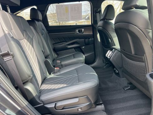 Certified 2025 Kia Sorento SX Prestige image 27