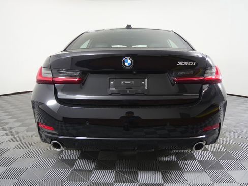 Used 2025 BMW 330i Sedan image 4