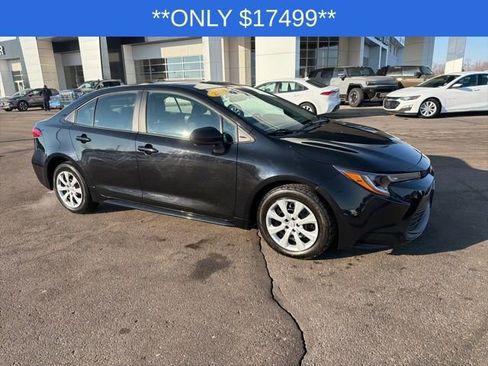 Used 2024 Toyota Corolla LE image 13